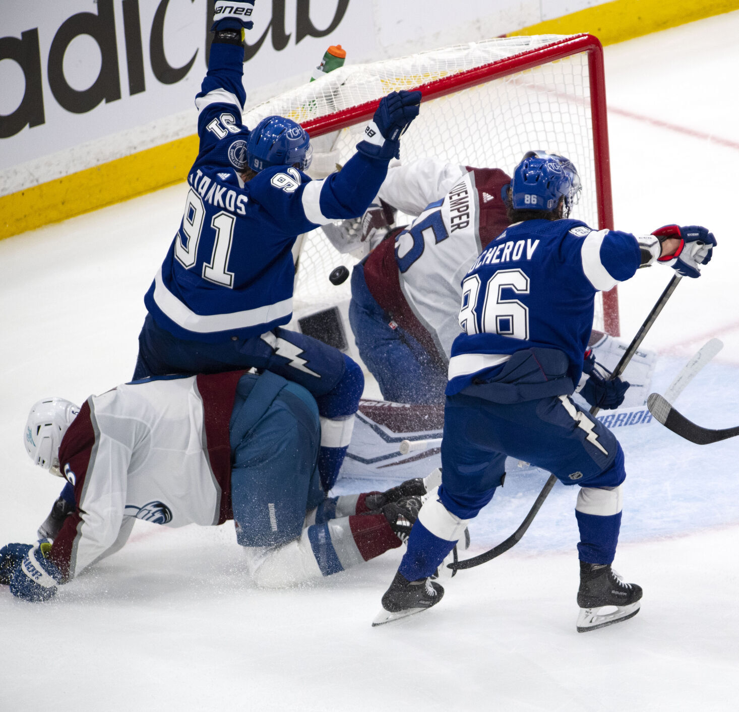 06_20_22 stanley cup 01767.jpg